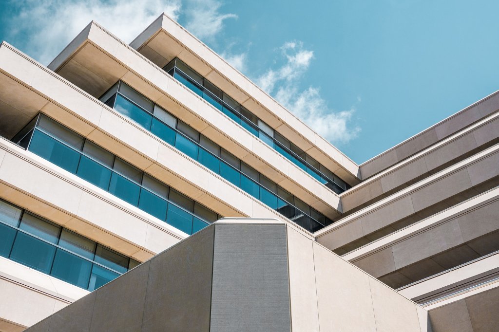 إيفيو العقارية هي المنصة الأولى اللي بتجمع كل احتياجاتك في عالم العقارات.